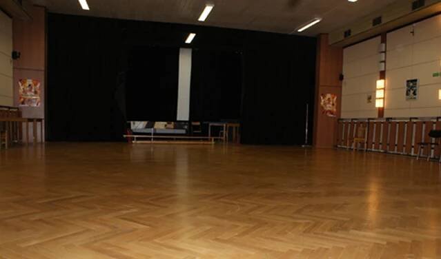 Centrum mladých - HKPoint - Vstupenky, předplatné, předprodej