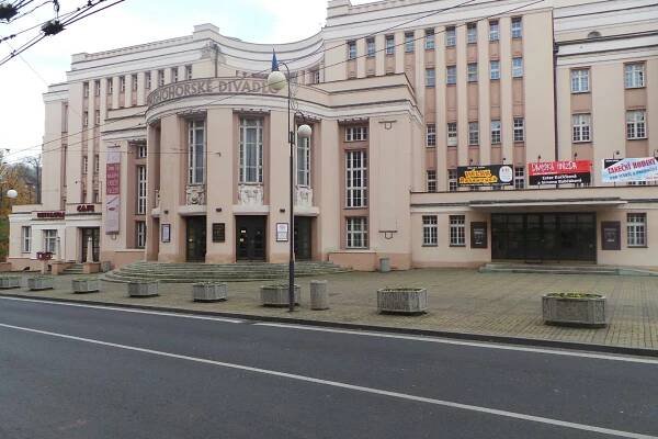08.06.2016 - TANČÍME NA TERASE S JITKOU DOLEJŠOVOU A JEJÍM BANDEM / Teplice