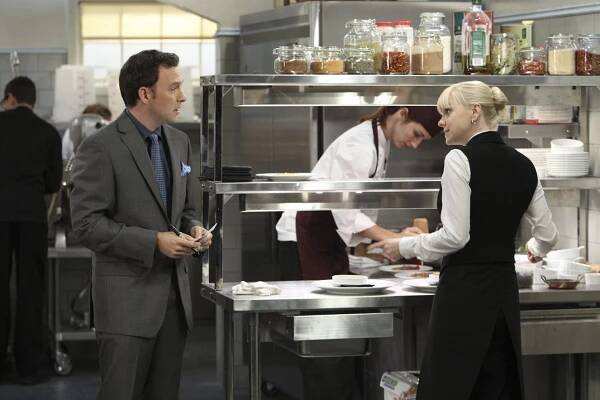 Máma - Šest tisíc padělaných triček a kabelka od Prady - Z filmu - Nate Corddry, Anna Faris