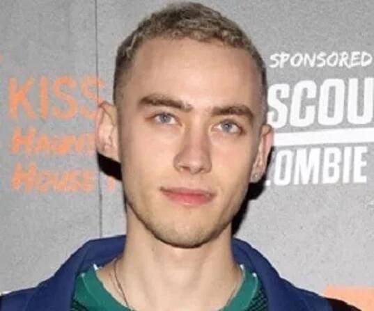 Olly Alexander Biography - Facts, Childhood, Family Life & Achievements