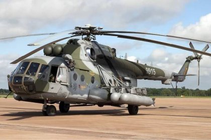 Soubor:Czech Air Force Mil Mi-17 Lofting-1.jpg