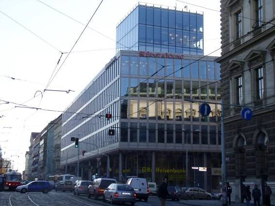 Začala stavba šachty výtahů stanice metra B Karlovo náměstí