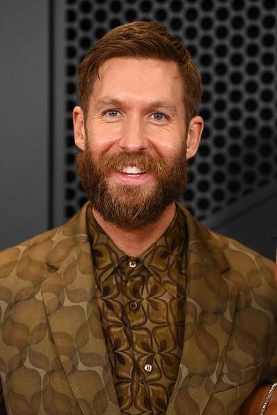 Calvin Harris přiznal svůj ‚nechutný‘ trik na jet-lag, který dělá přímo v letadle. Letuška prý zůstala v šoku