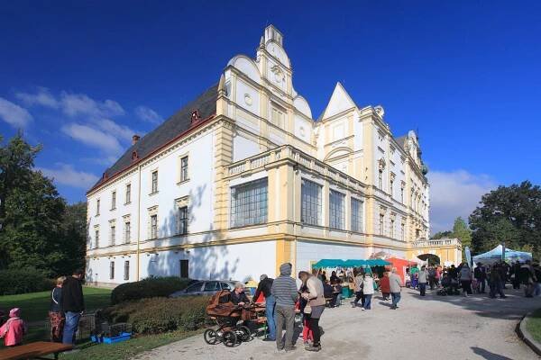 Zámek Bartošovice