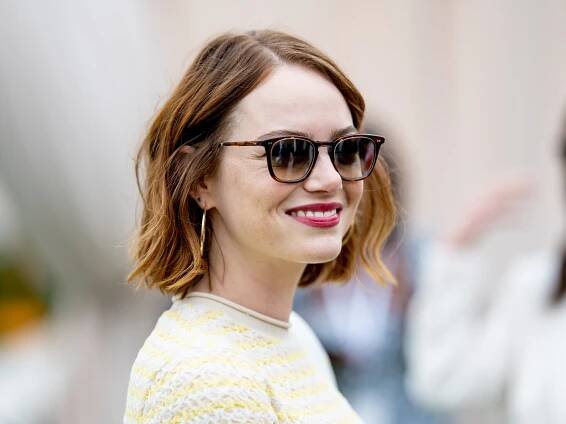 Emma Stone Debuts A Pretty Blonde Bob For Autumn