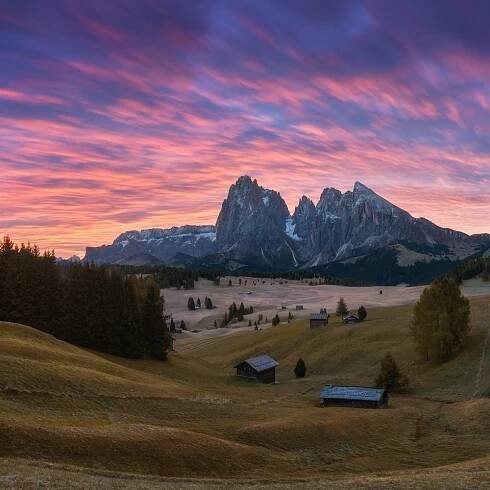 Alpe di Siusi, východ slunce, Dolomity