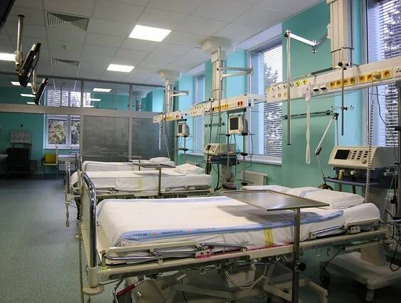 Neurologická klinika pro Fakultní nemocnici Hradec Králové - VW WACHAL a.s.