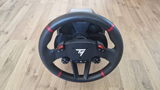 Test volantu Thrustmaster T598: pohon Direct Drive ve střední třídě