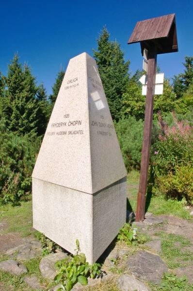 Soubor:Kopec Vrchmezí, okres Rychnov nad Kněžnou.jpg – Wikipedie