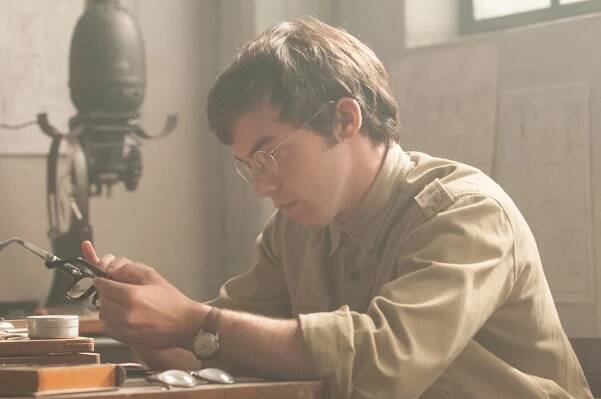 X-company - Zkouška ohněm - Z filmu - Connor Price