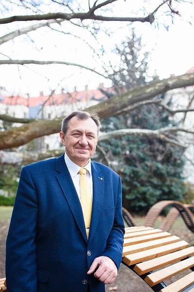 Profesor Jan Mareš se stal novým rektorem Mendelovy univerzity.