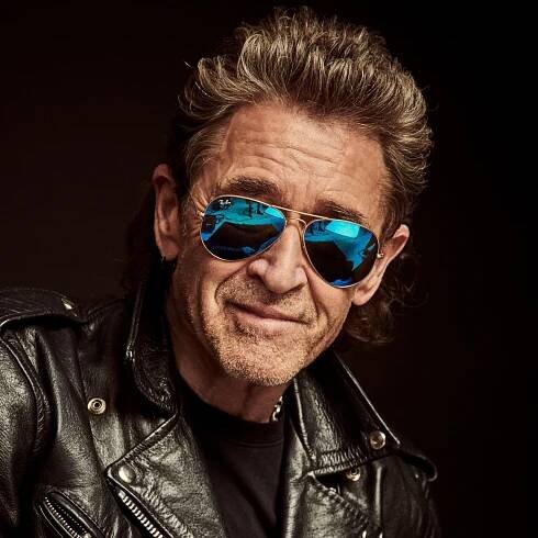 Poslechněte si interpreta Peter Maffay, sledujte hudební videa, přečtěte si životopis, podívejte se na data turné a další informace.