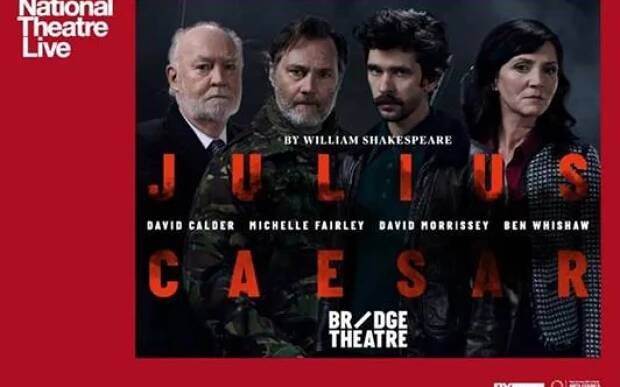 Galerie: Caesar zemře v kině. NT Live přinese krutě aktuální politický thriller o svodech populistů - Galerie - Echo24.cz