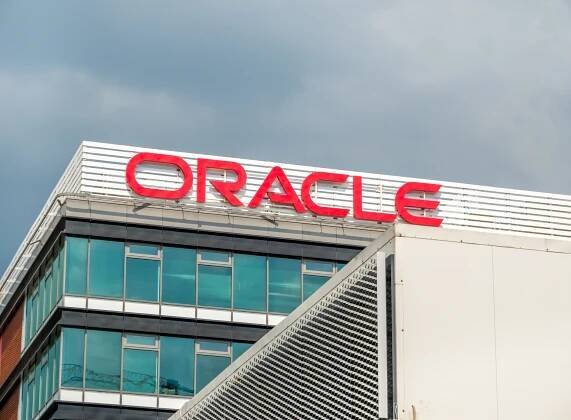 Miliardové investice. Oracle zřídí v Německu a Nizozemsku datová centra