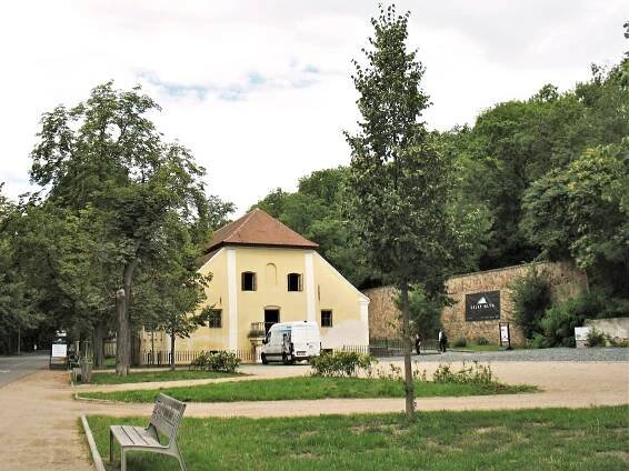 Městská knihovna v Praze – Wikipedie