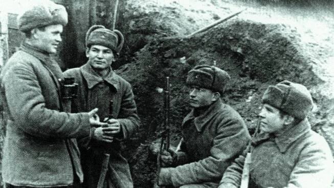 Slavný stalingradský sniper Vasilij Zajcev se vyučil na veverkách