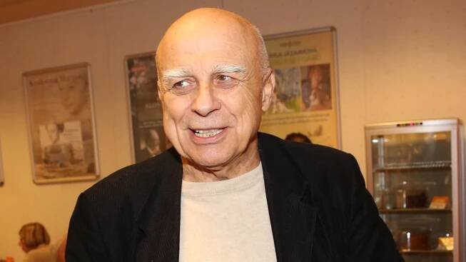 Ivan Mládek slaví 80: Jožin z bažin zvládl tichý rozvod, malé děti i novou rodinu – eXtra.cz