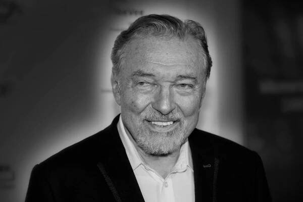 Tragický rok pro českou kulturu. Odešli Gott, Chramostová i Jasný