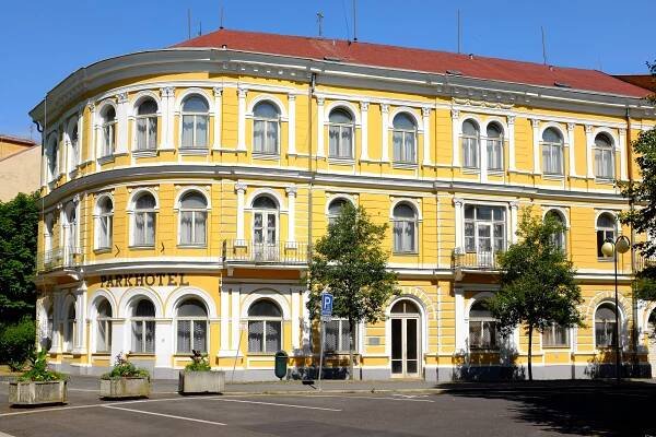 Soubor:Františkovy Lázně Nádražní 1 (1).jpg