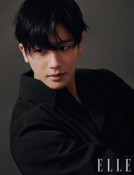 Hviezdy seriálu Our Blooming Youth Park Hyung Sik a Jeon So Nee hovoria o svojich prvých dojmoch, myšlienkach, láske a mnohom