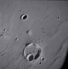 Ruth (kráter na Měsíci)