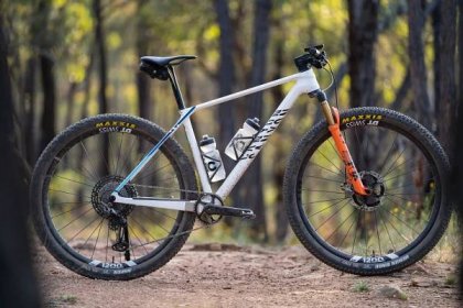 2021 canyon exceed cfr team carbon hardtail