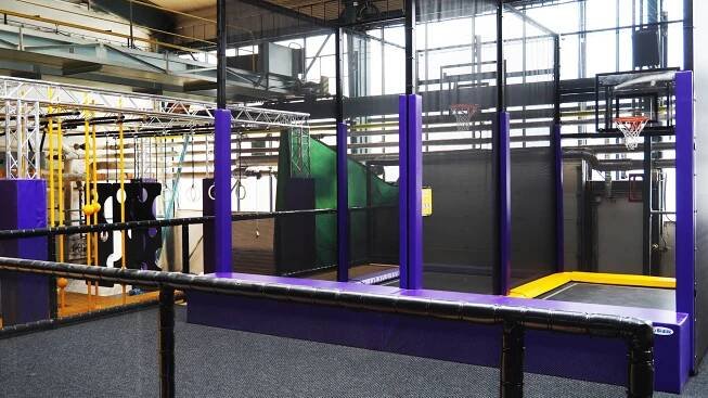 Zábavný JumpPark Brno: hodinový vstup na trampolíny pro děti i dospělé