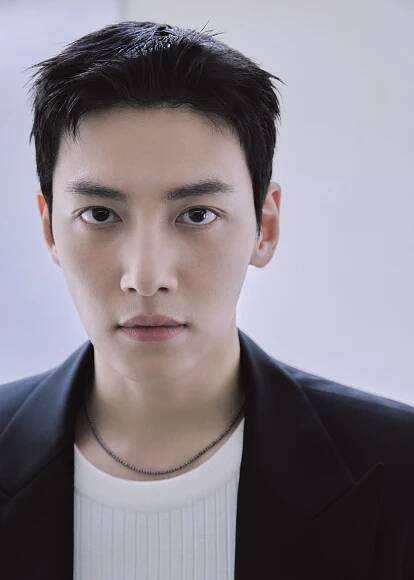 Ji Chang Wook ví, co jsou to finanční problémy. Šarmantní kouzelník z The Sound of Magic měl těžké dětství - Asianstyle