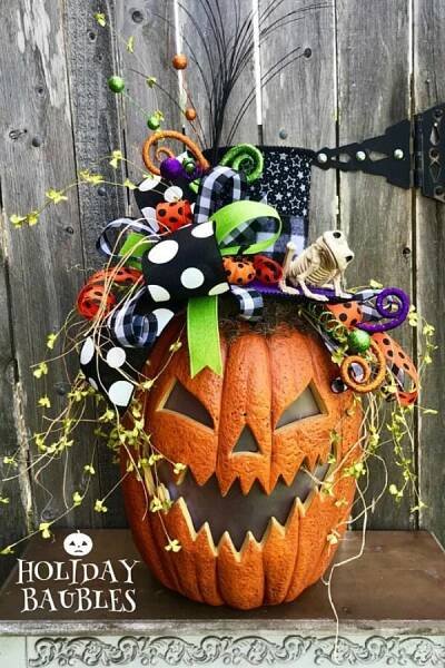 2018 August Wreath Creations from the Trendy Tree Custom Designer List | Halloween centerpiece, Halloween wreath, Easy halloween