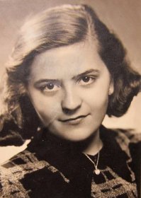 Helga Smékalová (1930)