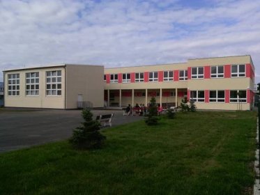 Zvýšení kapacity tříd a odborných učeben školského zařízení – základní škola Sulice