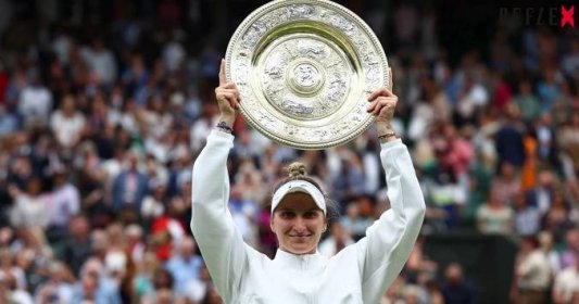 Česká tenistka Markéta Vondroušová fantasticky vyhrála Wimbledon, soupeřku zdolala ve dvou setech