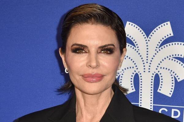 Lisa Rinna With a Bowl Cut Was Not on my 2023 Beauty Bingo Card — See Photo