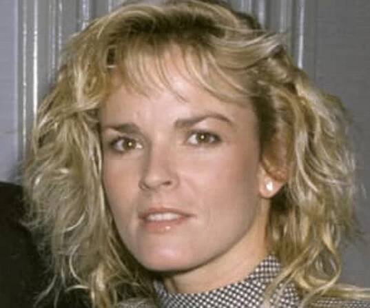 Nicole Brown Simpson Biography - Facts, Childhood, Family Life & Achievements