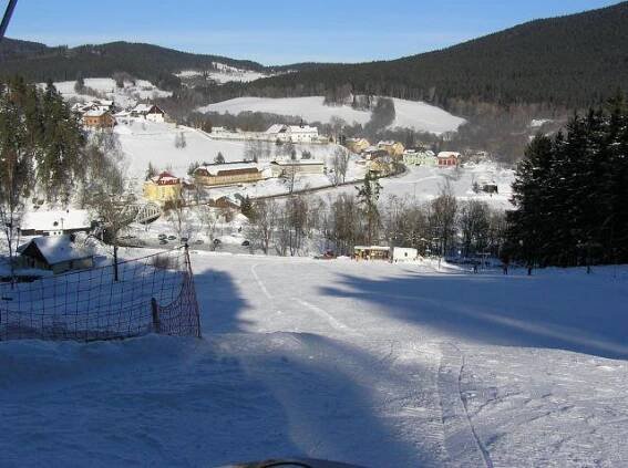 Ski areál Nad Kovárnou - Horní Vltavice - informace a mapa