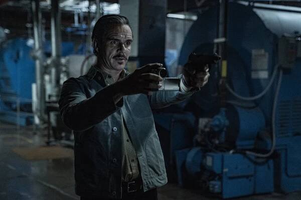 Volejte Saulovi - Namířit a stisknout - Z filmu - Tony Dalton