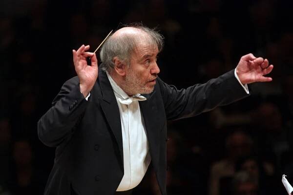 Valery Gergiev Faces Removal From Podiums Over Support for Putin