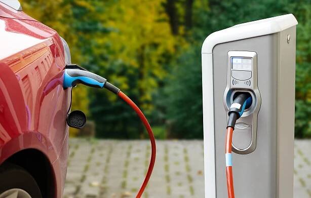 Výstavba nabíjecí stanice pro elektromobily - Stavitel