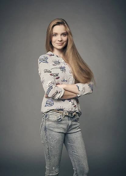 Dorka Gáspárfalvi - Mintaapák - Promo