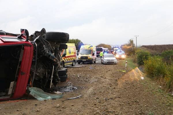 Autobus na Slovensku vezl středoškoláky, při srážce s kamionem zemřelo 12 lidí. Pellegrini chce státní smutek