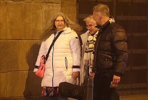 Bývalý bezdomovec a narkoman Tauš si povídal s Kaiserem a Vokatou, pak odcházel s mladší partnerkou - Expres.cz