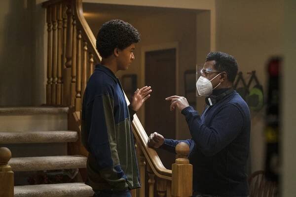 colin in black  white l to r jaden michael as young colin, director robert townsend in episode 104 of colin in black  white ser baffonetflix © 2021