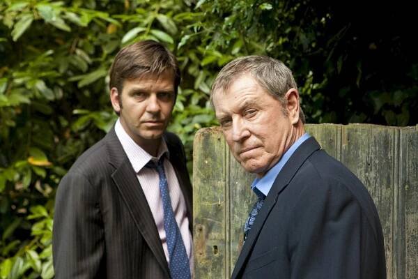 Vraždy v Midsomeru - Vraždy šité na míru - Z filmu - Jason Hughes, John Nettles