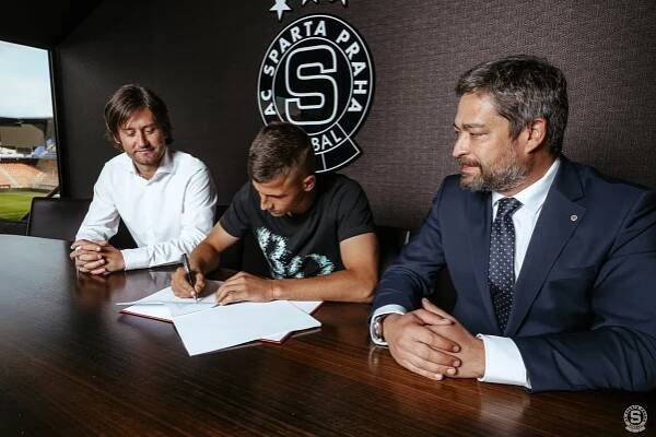 Spartu posiluje Martin Minčev | sparta.cz