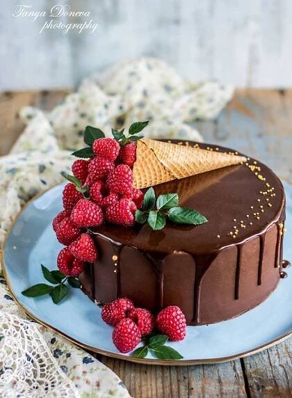 christmas cake ideas | Fruit cake design, Cake decorating tips, Chocolate cake designs