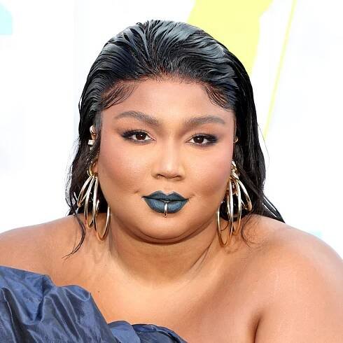Lizzo's Platinum-Blonde Hair Is Bright and Creamy All at Once – See Video