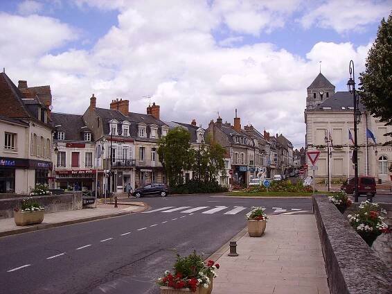 Cosne-Cours-sur-Loire (obec) – Wikipédia