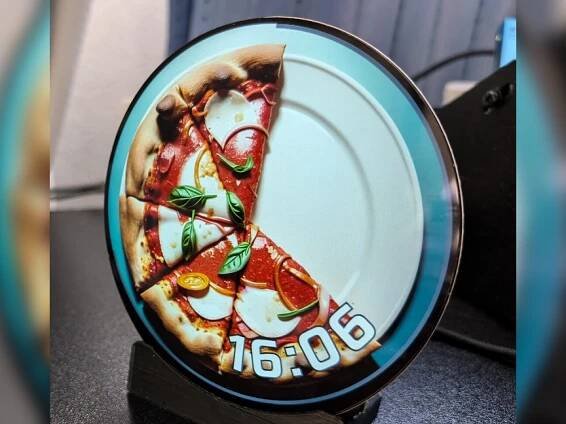 This Raspberry Pi AI pizza clock tells the time one slice at a time