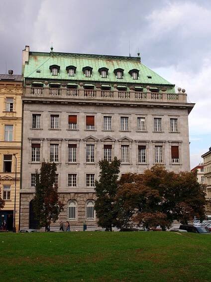 Soubor:Petschkův palác 01.JPG – Wikipedie