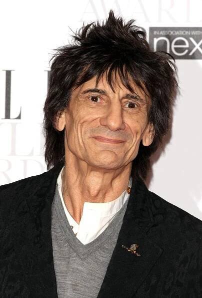 Ronnie Wood z legendárních Stounů do toho potřetí praští